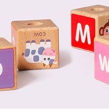 Drewniany Pociąg z Dużymi Klockami Edukacyjnymi - Alfabet ECOTOYS Drewniany Pociąg z Dużymi Klockami Edukacyjnymi - Alfabet ECOTOYS