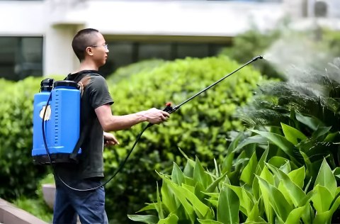Opryskiwacz Ogrodowy plecakowy16L – MultiGarden z 4 Dyszami i Szelkami Opryskiwacz Ogrodowy plecakowy16L – MultiGarden z 4 Dyszami i Szelkami